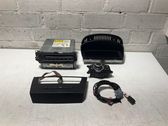 Radio / CD-Player / DVD-Player / Navigation