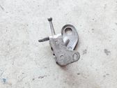 Engine mounting bracket