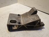 Engine mounting bracket