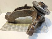 Front wheel hub spindle knuckle