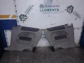 Moldura del tarjetero de la puerta trasera