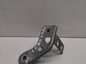 Fender mounting bracket