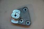 Gearbox mounting bracket