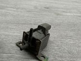 Vacuum valve