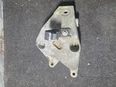 Engine mounting bracket