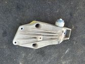 Engine mounting bracket