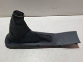Verkleidung Handbremshebel
