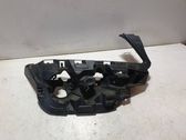 Front bumper mounting bracket