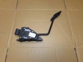 Accelerator throttle pedal