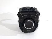 Radio/CD/DVD/GPS head unit