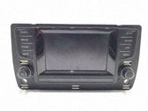 Radio / CD-Player / DVD-Player / Navigation