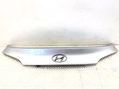 Trunk door license plate light bar