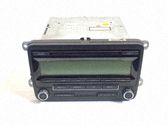 Radio / CD-Player / DVD-Player / Navigation