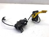 Engine bonnet/hood lock/catch