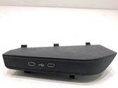 USB-pistokeliitin