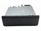 Radio / CD-Player / DVD-Player / Navigation