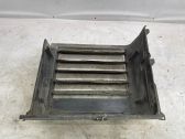Radiator cooling fan shroud