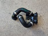 Tuyau de liquide de refroidissement moteur