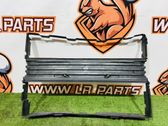 Radiator cooling fan shroud