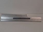 Side skirt front trim