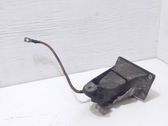 Engine mounting bracket