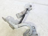 Engine bonnet/hood hinges