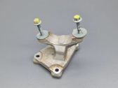 Steering rack mounting bracket