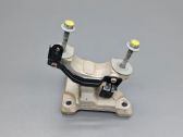 Steering rack mounting bracket