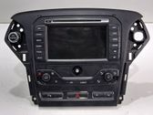 Radio / CD-Player / DVD-Player / Navigation