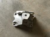 Engine mounting bracket