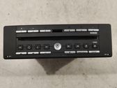 Radio / CD-Player / DVD-Player / Navigation