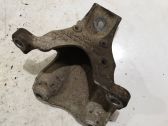 Engine mounting bracket