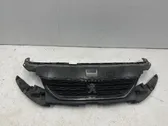 Front bumper upper radiator grill