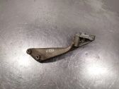 Engine mounting bracket