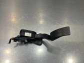 Accelerator throttle pedal
