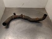Intercooler pipe mounting bracket