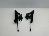 Engine bonnet/hood hinges
