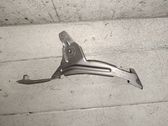 Fender mounting bracket