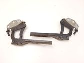 Engine bonnet/hood hinges