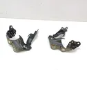 Engine bonnet/hood hinges