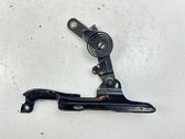 Engine bonnet/hood hinges