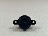 Tailgate/boot open switch button