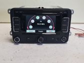 Radio / CD-Player / DVD-Player / Navigation