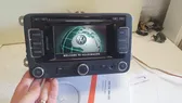 Radio/CD/DVD/GPS-pääyksikkö