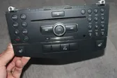 Radio/CD/DVD/GPS-pääyksikkö