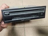 Radio/CD/DVD/GPS head unit