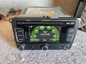 Radio / CD-Player / DVD-Player / Navigation