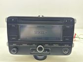 Radio / CD-Player / DVD-Player / Navigation