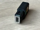 USB-pistokeliitin