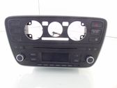 Panel / Radioodtwarzacz CD/DVD/GPS